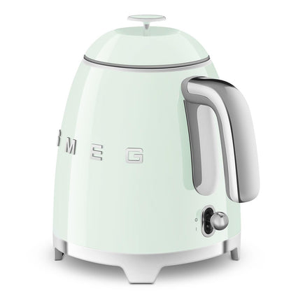 Smeg 0.8L Electric Kettle 1400W Pastel Green – Luxury 50’s Retro Style Mini Kettle, Stainless Steel Interior, Compact Portable Design, Auto Shut-Off, KLF05 Premium Italian Brand